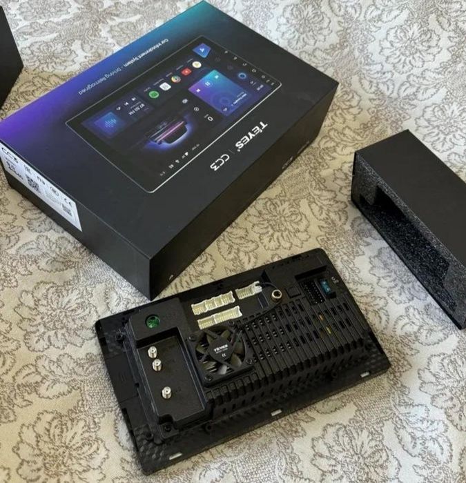 Продам магнитолу Teyes CC3