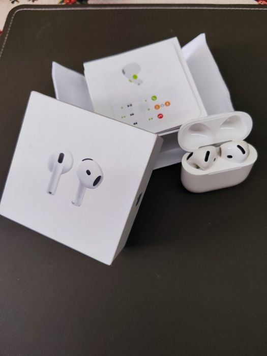 Безжични слушалки за айфон Air Pods 4