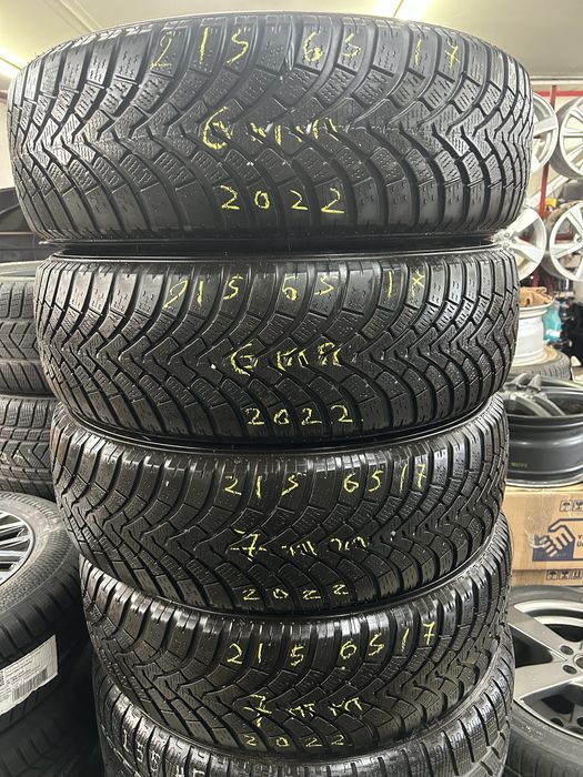 Гуми 215/65/17 4 броя Зимни Falken