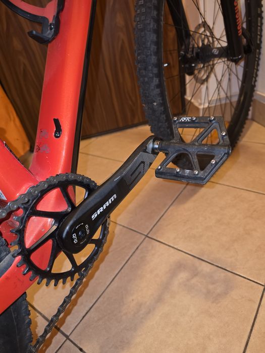 Bicicletă XC: Scott Scale 920 – Cadru Carbon HMF (L) – 29" – Transmisie SRAM NX 12v – Tubeless – Stare excelenta