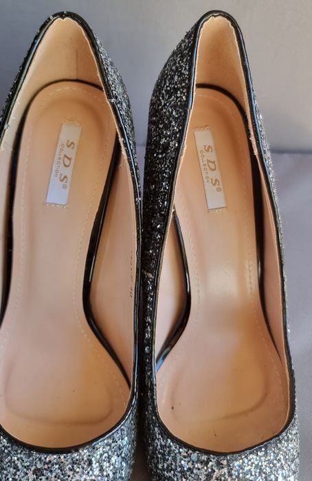 Pantofi nr 40   toc 11 cm
