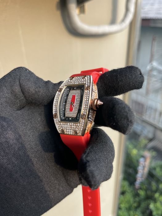 Дамски часовник Dannilu НАМАЛЕН