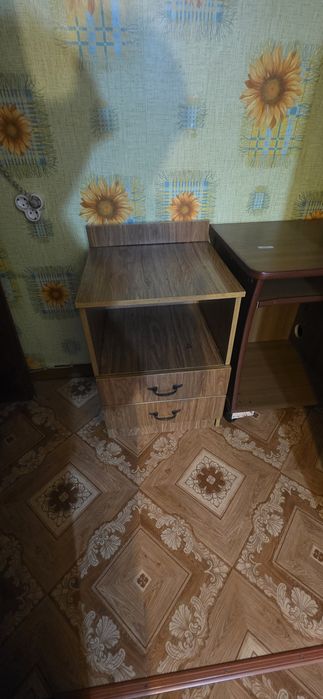 Продам б/у кровать с тумбами и матрасом (самовывоз)