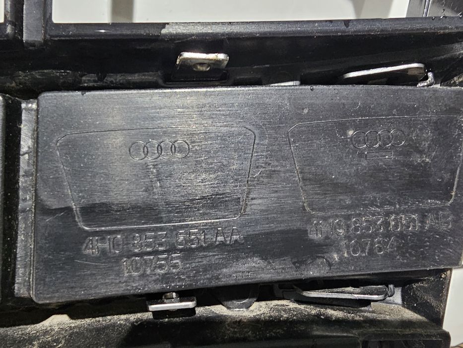 Grila radiator Audi A8 S8 4H Facelift dupa 2014 cod 4H0853651AA / AL