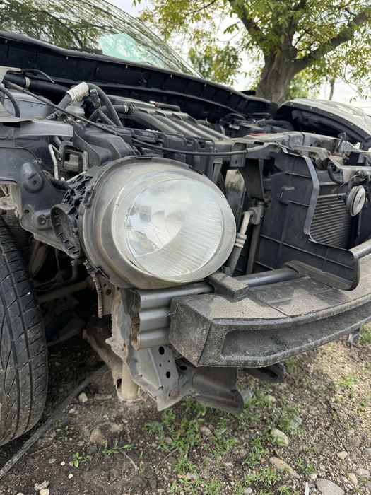 Trager armatura far Juke Nissan ORICE PIESA DISPONIBILA!