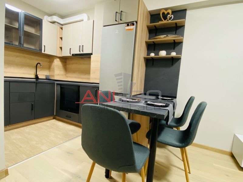 Дава се под наем Двустаен апартамент в Варна, Център - 66 кв.м за 747.66 € - Снимка #3