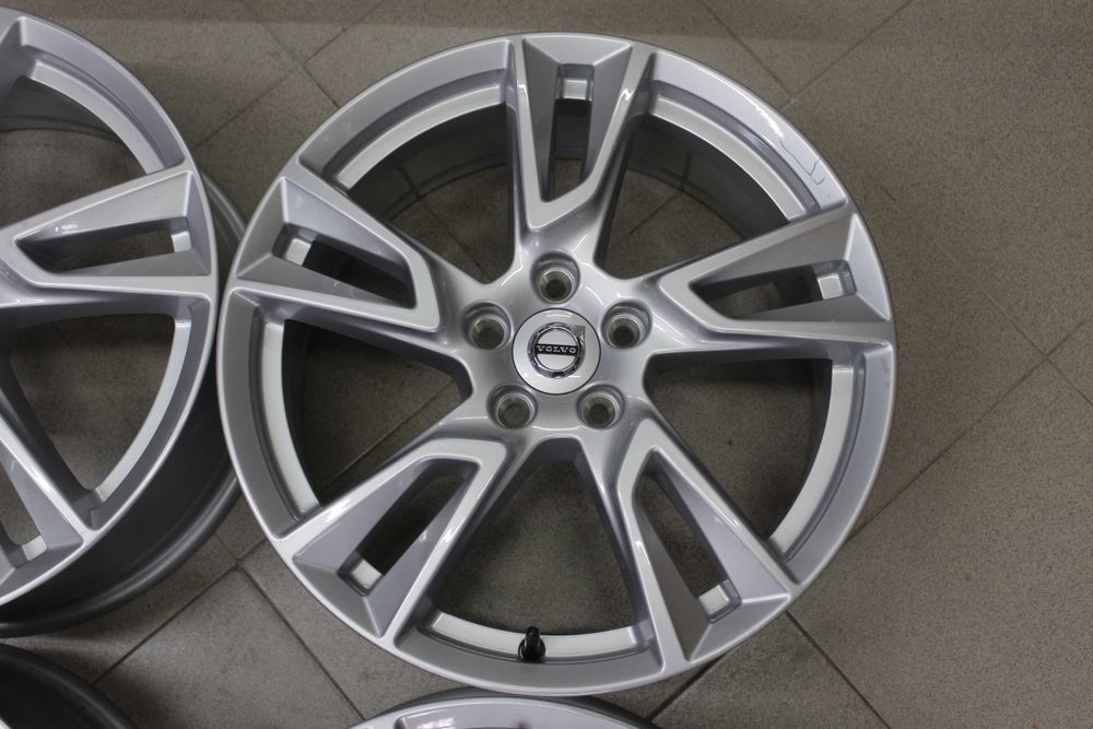 Джанти 18" Volvo XC40, XC60, V90 Cross Country