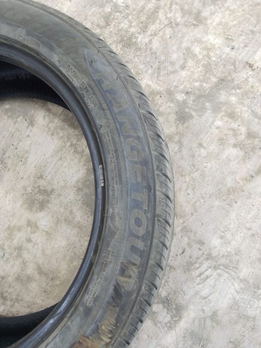 Продам Шины 235/50R19