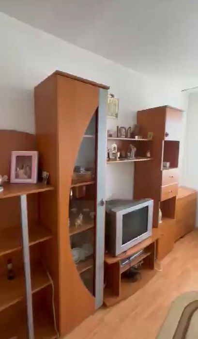 Mobila sufragerie plus sifonier - stare foarte buna