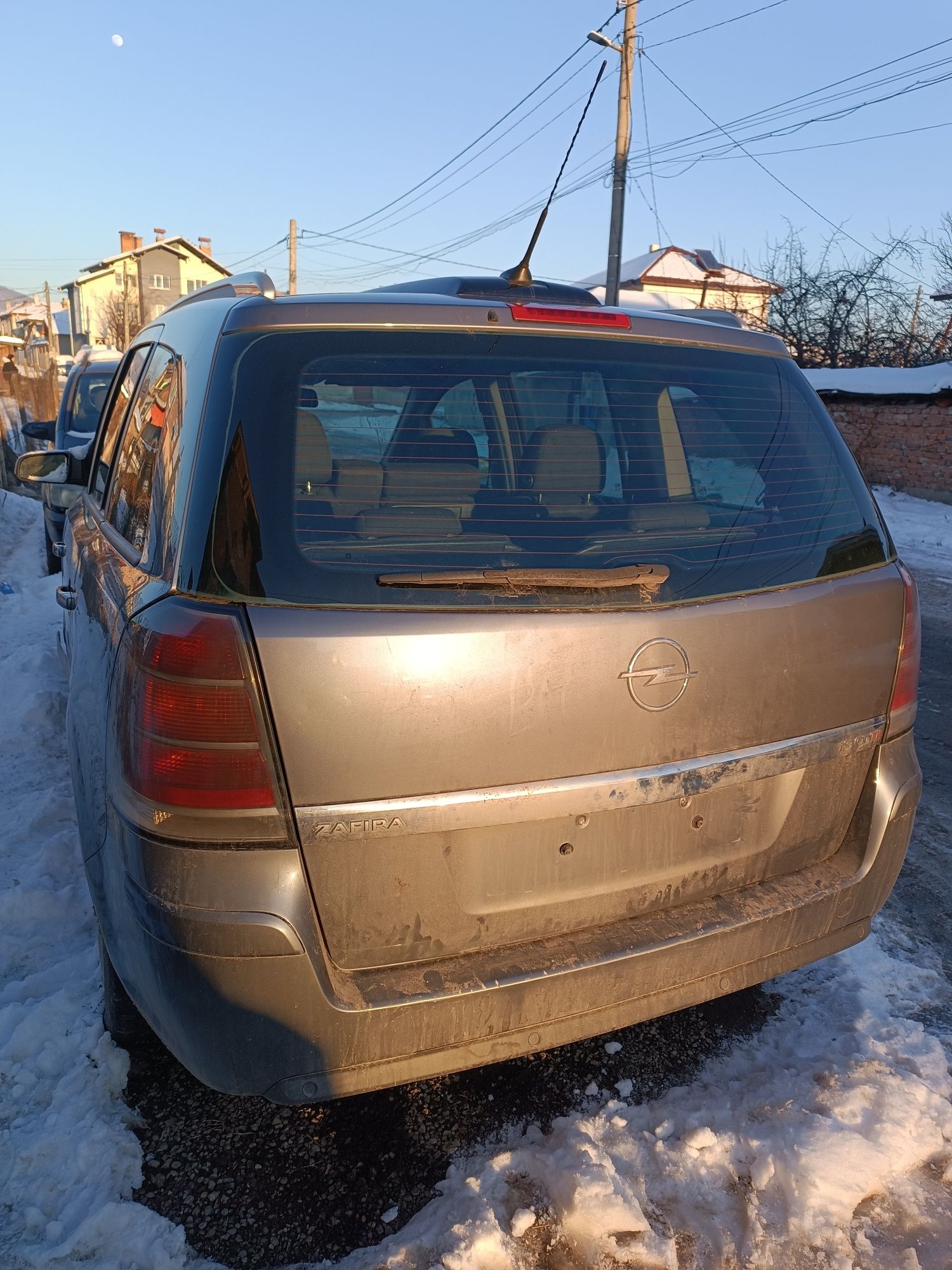 Опел Зафира б 1.9цдти на части гр. Ихтиман • OLX.bg