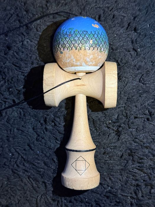 Kendama Locked x Lotus