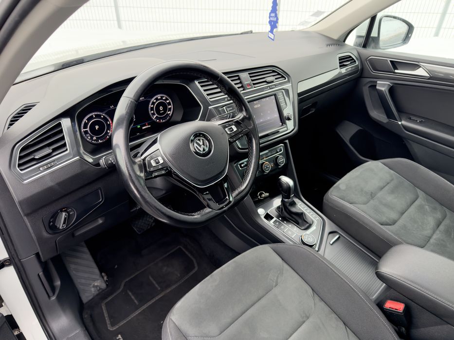 Volkswagen Tiguan // 4x4 // 2.0 diesel // Panoramic // Automat