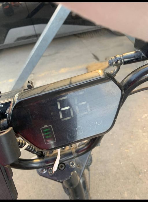 Elektro skuter sotiladi