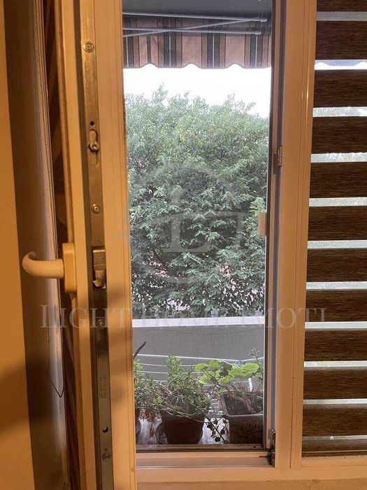 Продава се Тристаен апартамент в Пловдив, Каменица 1 - 80 кв.м за 2563 €/кв.м - Снимка #8