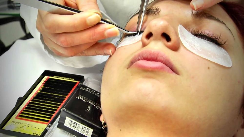 Extensii Gene & Make-up Professional Iasi