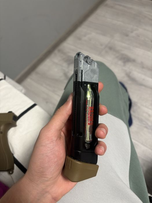 Glock 19X airsoft, 6mm BB, CO₂