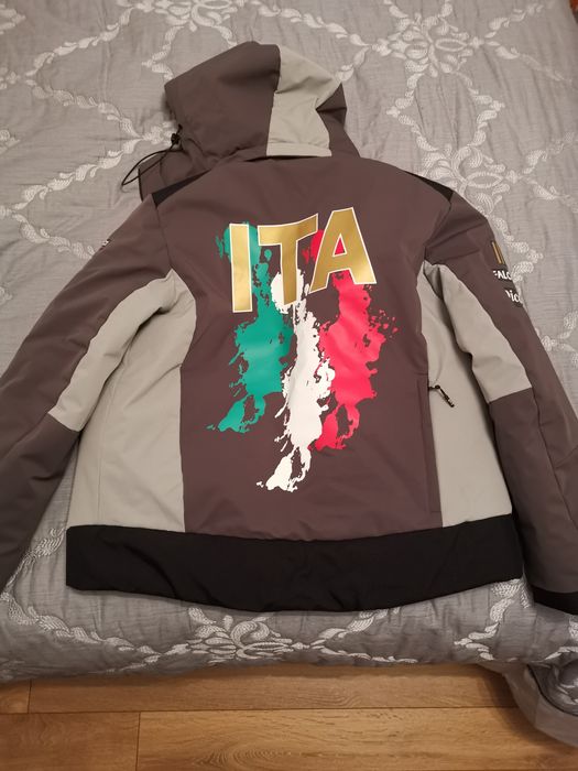 Emporio Armani EA7 яке ски