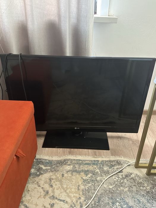 Телевизор LG , не смарт