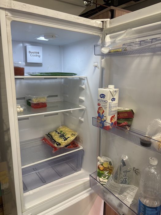 Продам холодильник