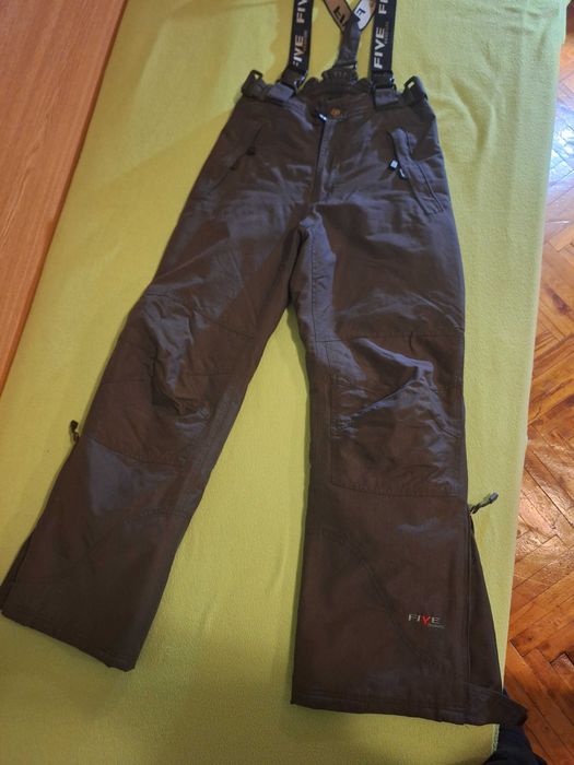 Ски екип на шведската марка Fiive seasons