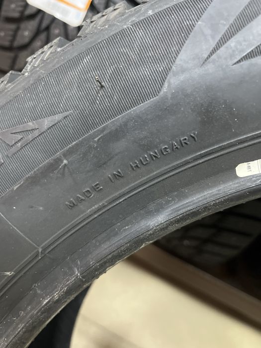 215/55R17 Bridgestone