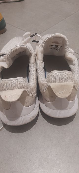 Продам кроссовки Nike