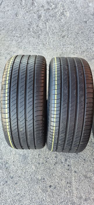 4 anvelope vara Michelin 235/40/19.Pretul este pe bucata.