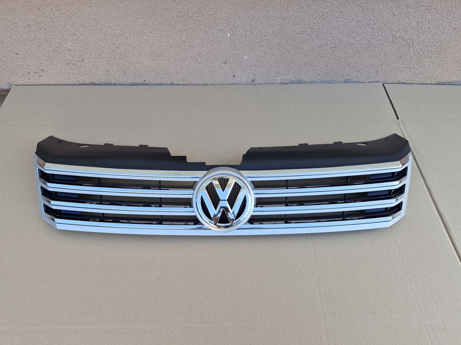 Grila centrala Vw Passat B7 NOUA 2010-2014