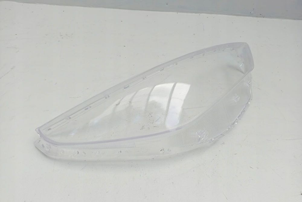 Стъкло за десен фар за Хюндай И30 3та генерация. Нов!