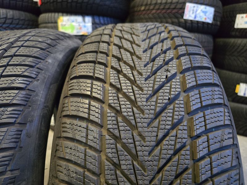 225/50/18 GOODYEAR 2бр