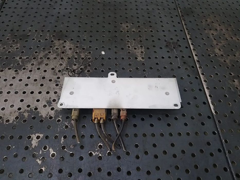 Amplificator antena radio audi a4 b7 8e 8e9035225p
