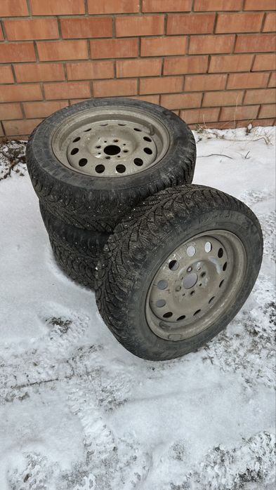 Зимняя резина с десками р14