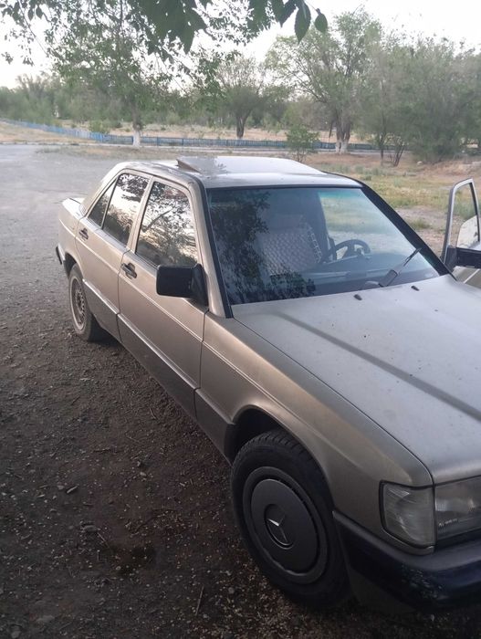 Мерседес 190 102