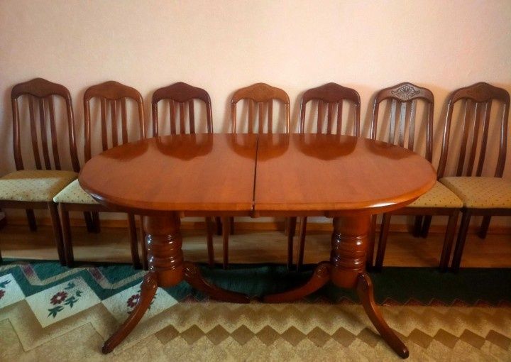 Продам стол, стулья