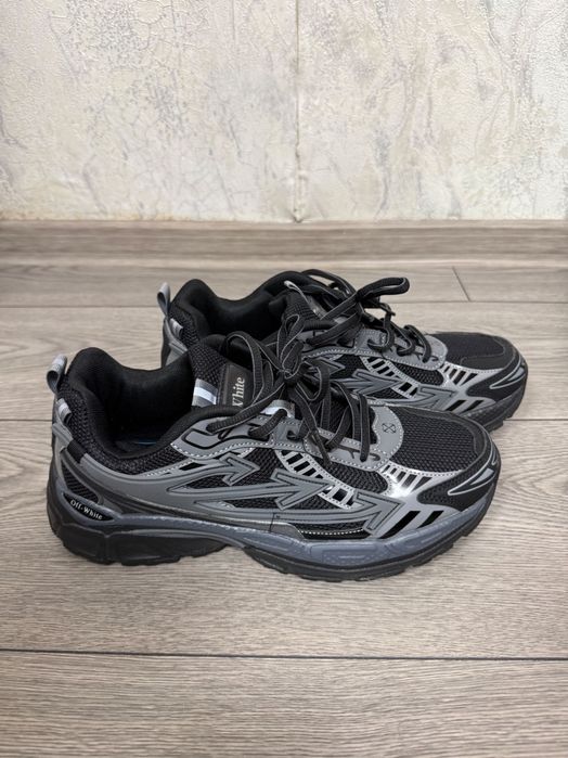 Off-White Be Right Back