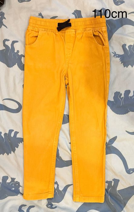 Долнища и блузки за 5лв/брой