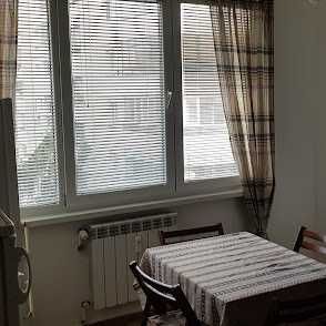 Дава под наем тристаен Стрелбище