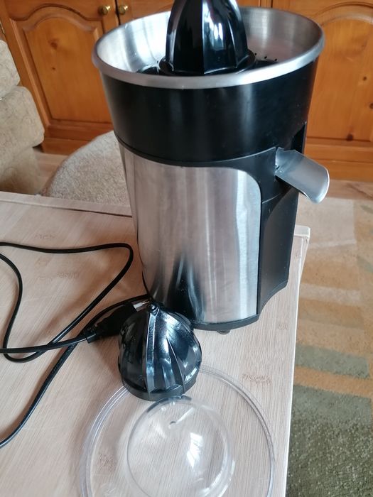 Електрическа сокоизтисквачка