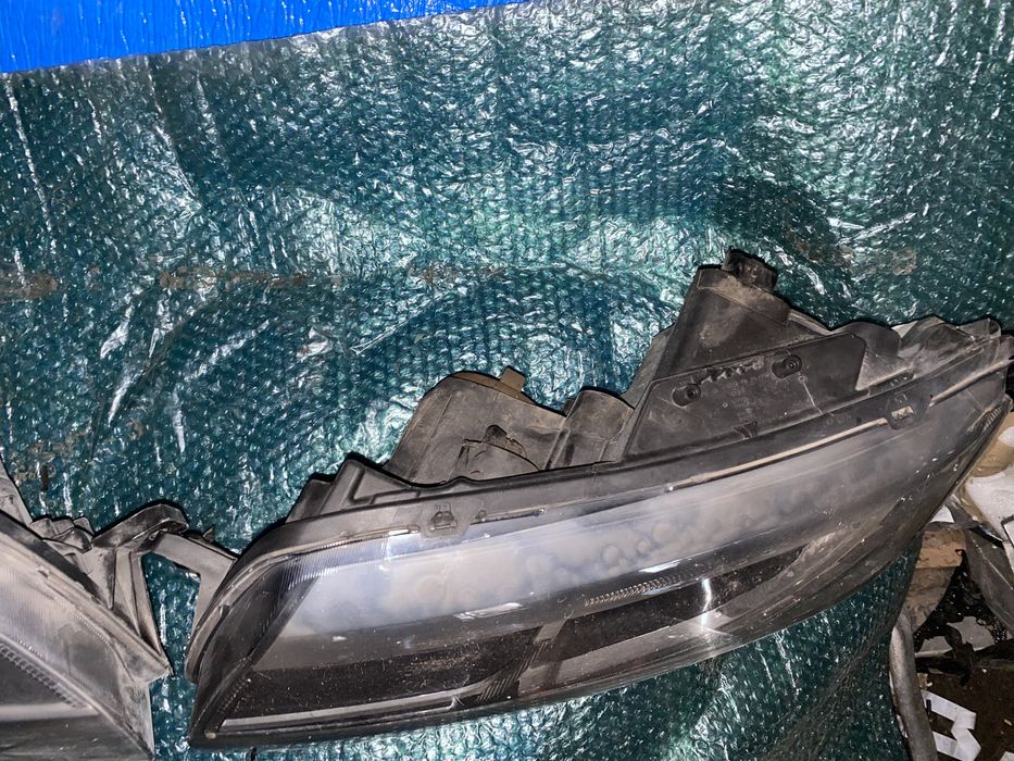 Far Dacia Logan 2 Sandero 2 Facelift 2017 - 2020 far dreapta DRL