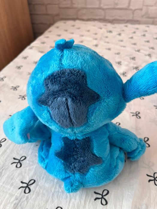 Оригинална плюшена играчка Стич (Stitch) с дълъг пух – Чисто нова!