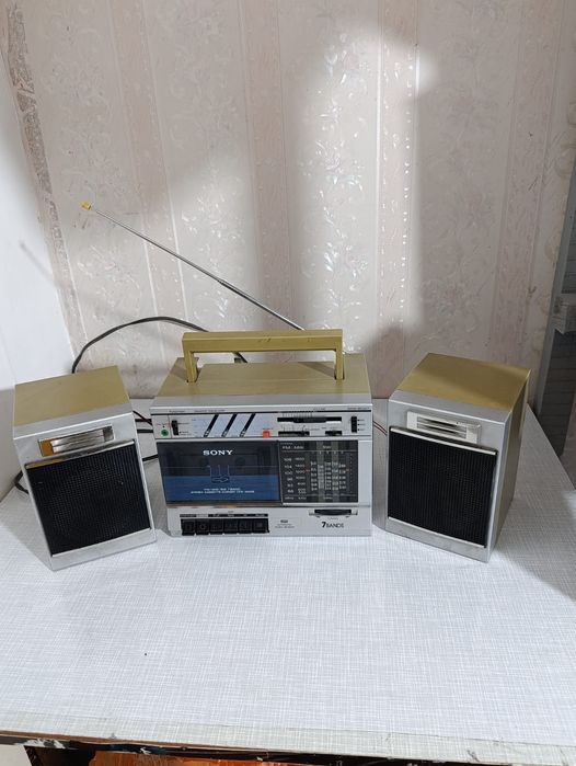 Продам магнитофон Sony