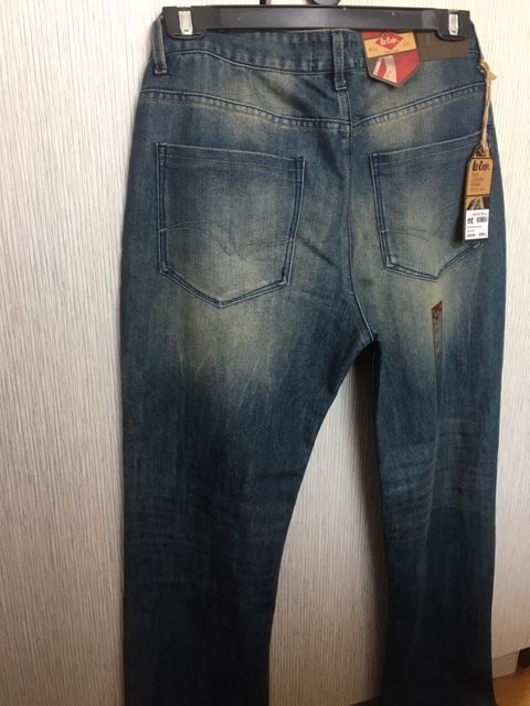 ЧИСТО НОВИ мъжки дънки - Lee Cooper