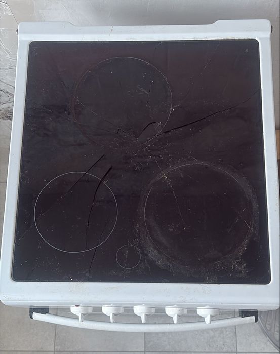 Продам электрическую плиту