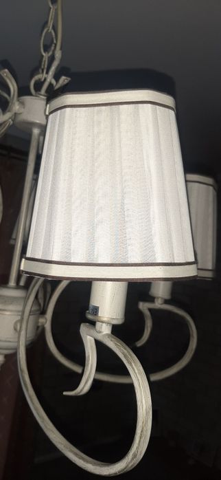 Продам люстру, 5 роковая,  новая ,