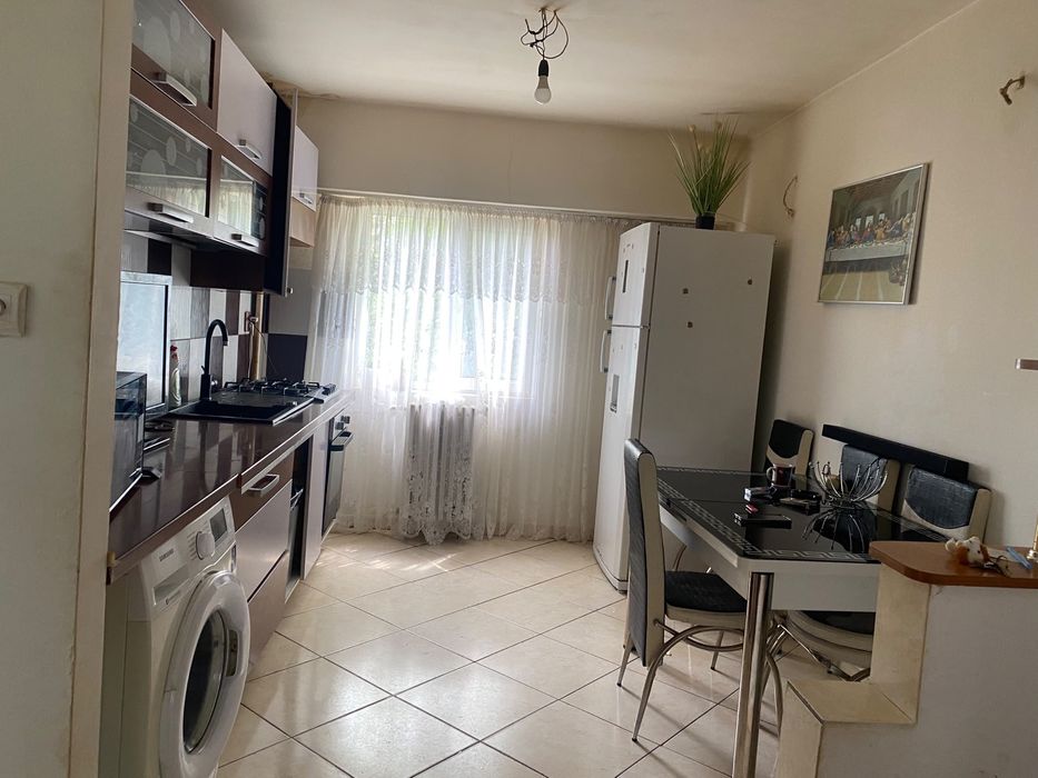 Vand apartament 3 camere cernavoda columbia
