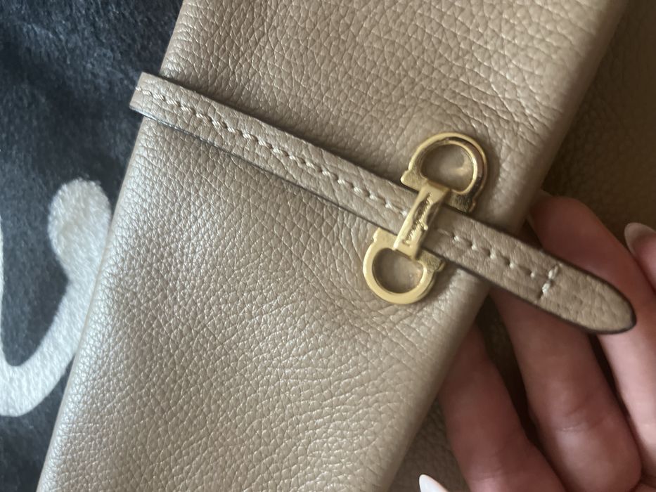 Клъч Salvatore Feragamo