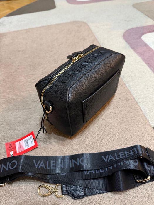 Vând gentuță Valentino