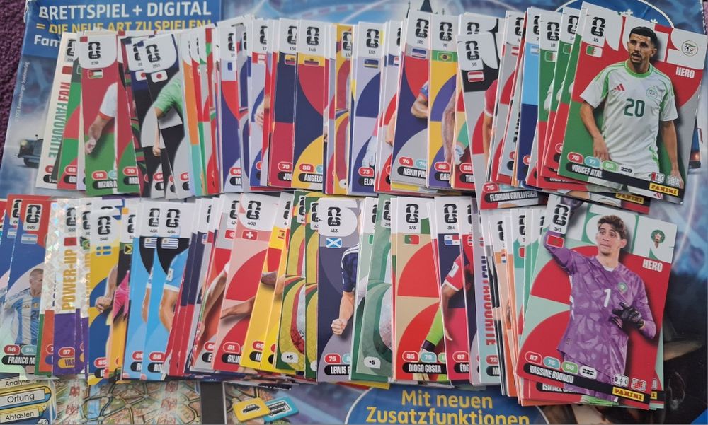 Lot Carduri Adrenalyn XL 208 buc