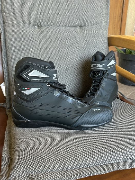 Vând ghete moto TCX , mărimea 40