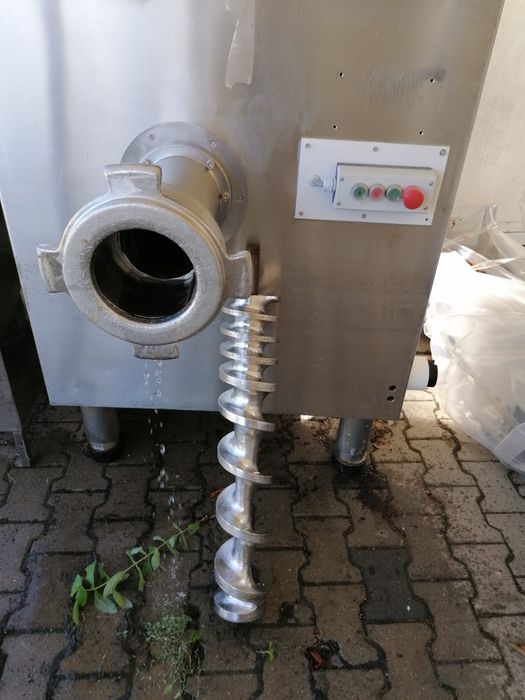 Vand presa de balotat cartoane/plastic,HSM 155 VL